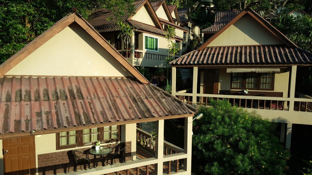 Kata Beachwalk Hotel And Bungalows Praia de Kata Exterior foto