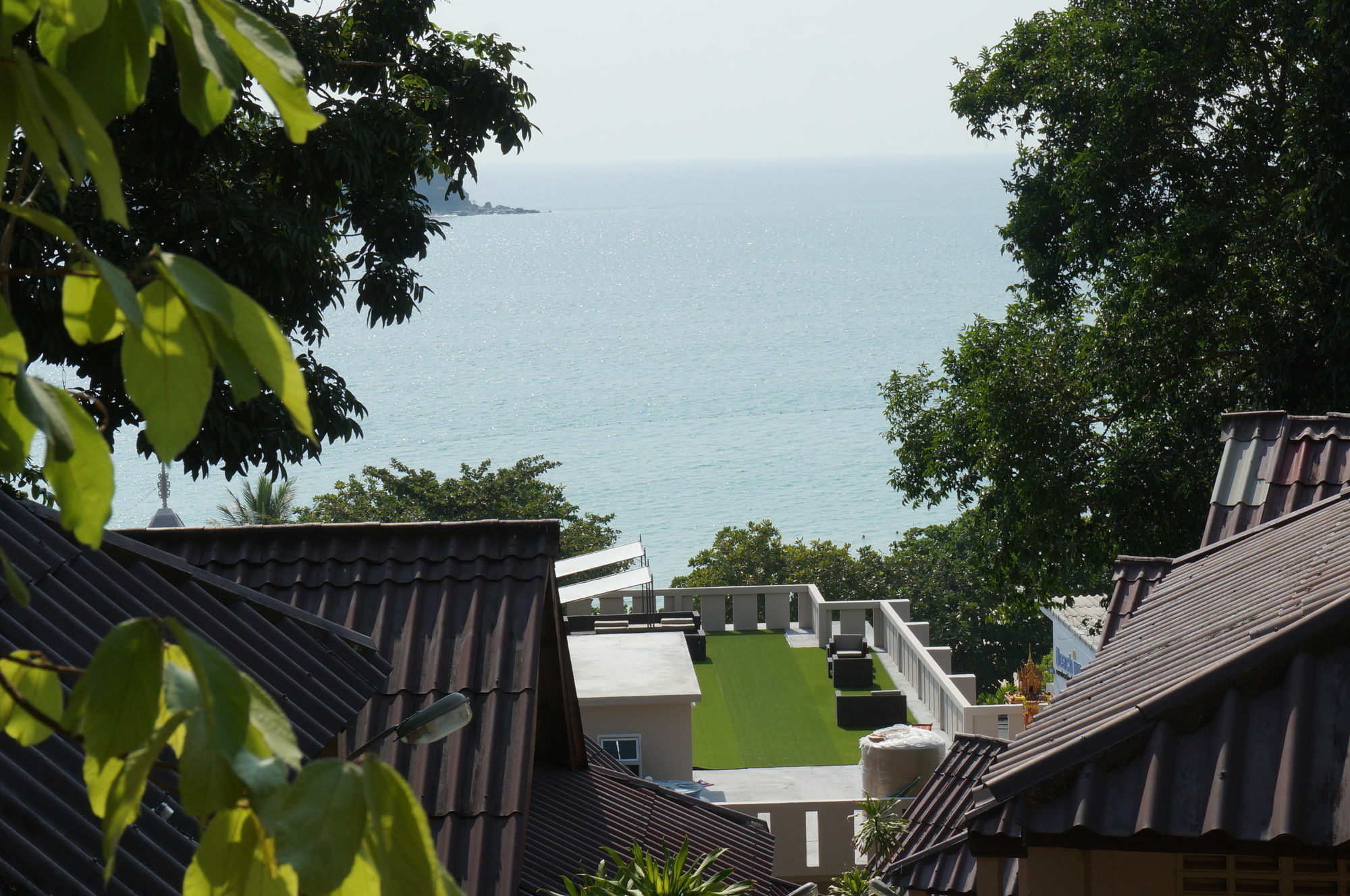 Kata Beachwalk Hotel And Bungalows Praia de Kata Exterior foto