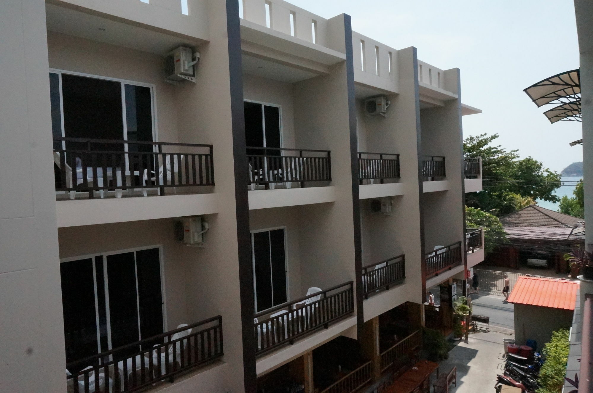 Kata Beachwalk Hotel And Bungalows Praia de Kata Exterior foto